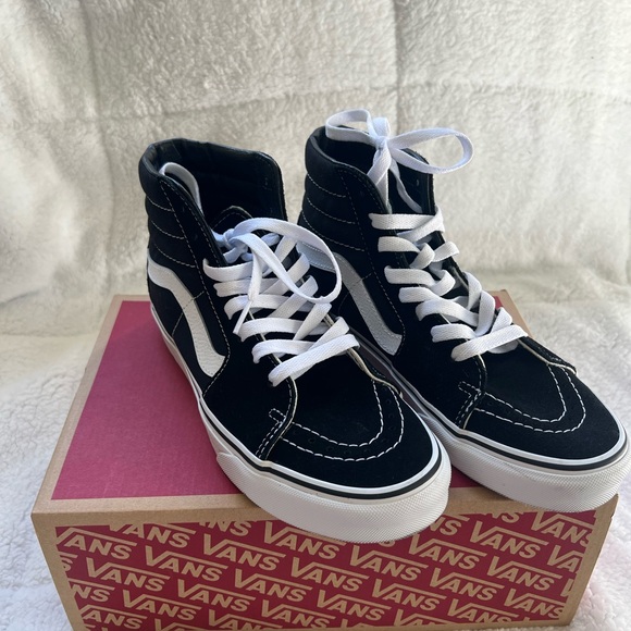 Vans Black and White Sneakers - Picture 3 of 15